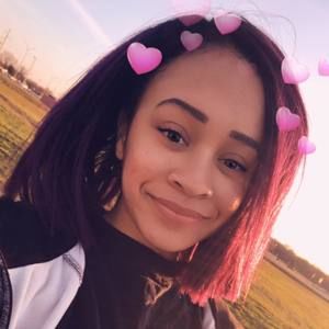 Meet your Posher, Briana
